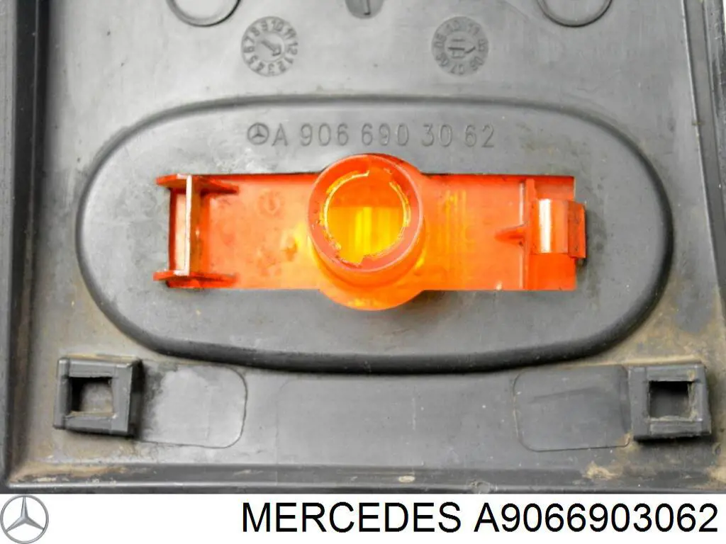 Comprar A9066901182 VAG Moldura exterior del pilar delantero izquierdo