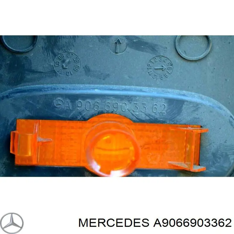 A9066903362 Mercedes moldura de guardabarro trasero derecho