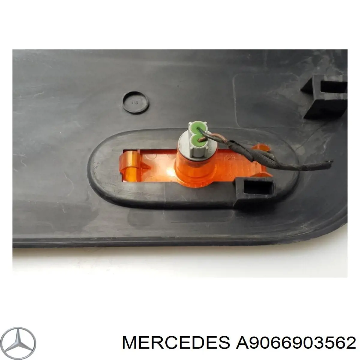 A9066903562 Mercedes moldura de guardabarro trasero derecho