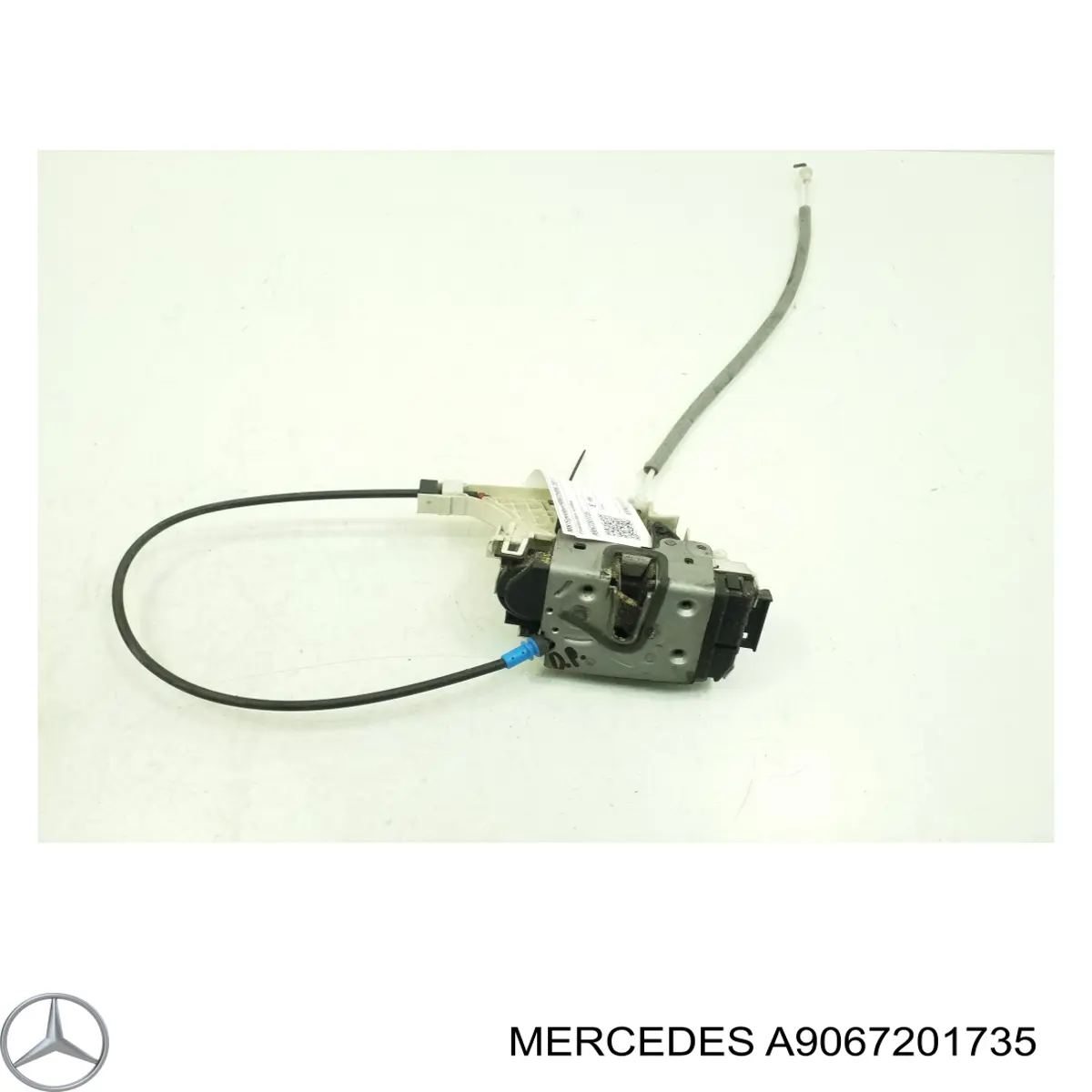 Comprar A9067201735 Mercedes Cerradura de puerta delantera derecha