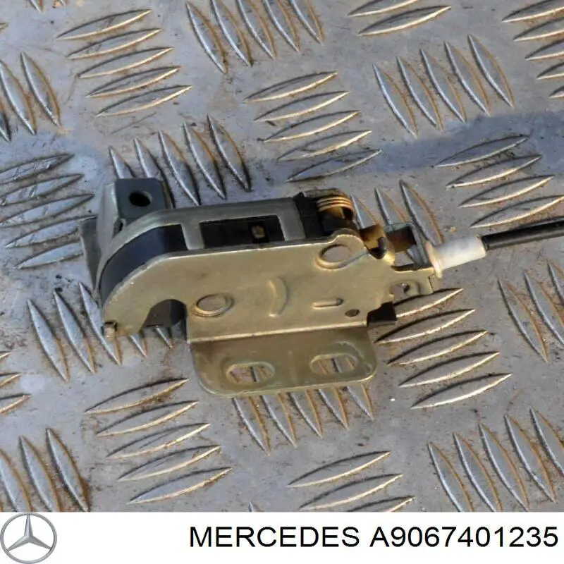 A9067401235 Mercedes