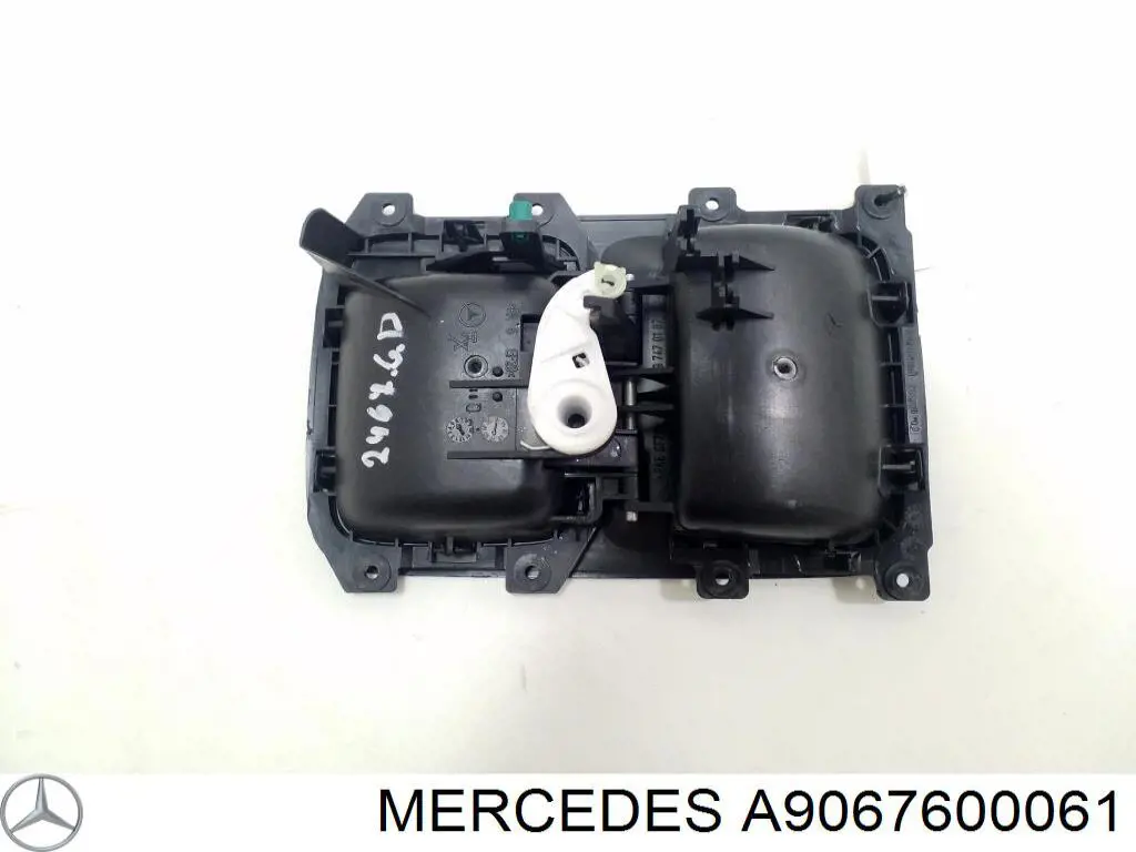Comprar A9067600061 Mercedes Manija interior derecha de puerta trasera batiente