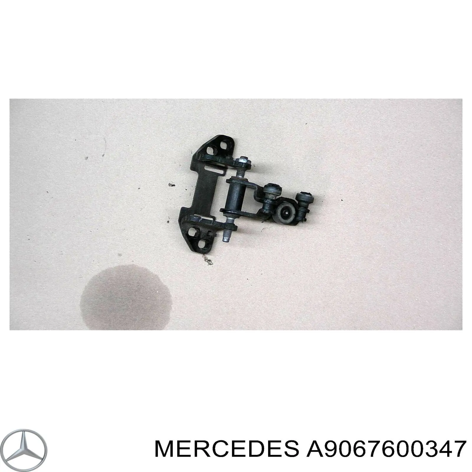 Comprar A9067600347 Mercedes Rodillo central derecho de puerta corrediza