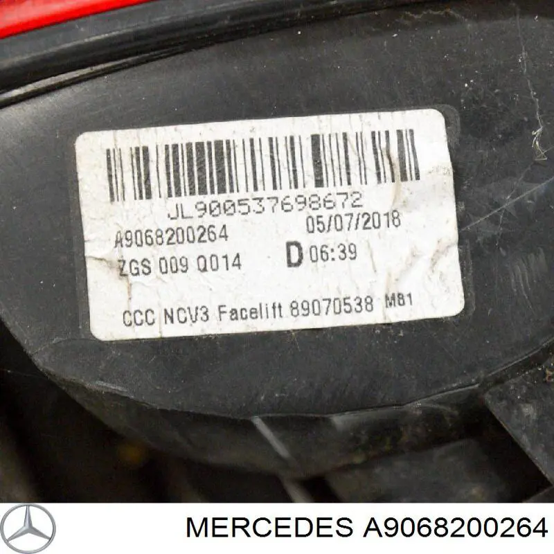 Piloto trasero derecho A9068200264 Mercedes