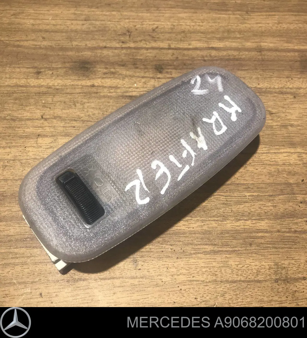 Luz de techo interior (cabina) Mercedes A9068200801 precio, desde 25,71 EUR