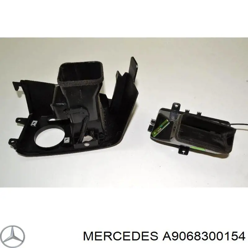 Rejilla de ventilación derecha del salpicadero A9068300154 Mercedes