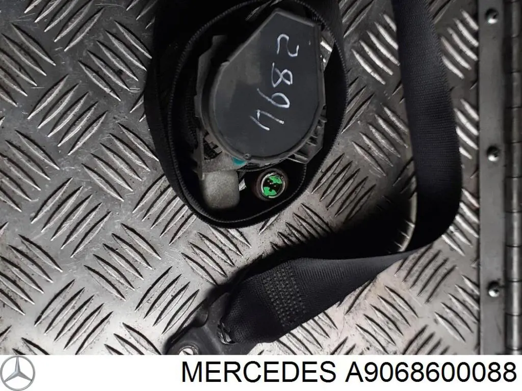  A9068600088 Mercedes