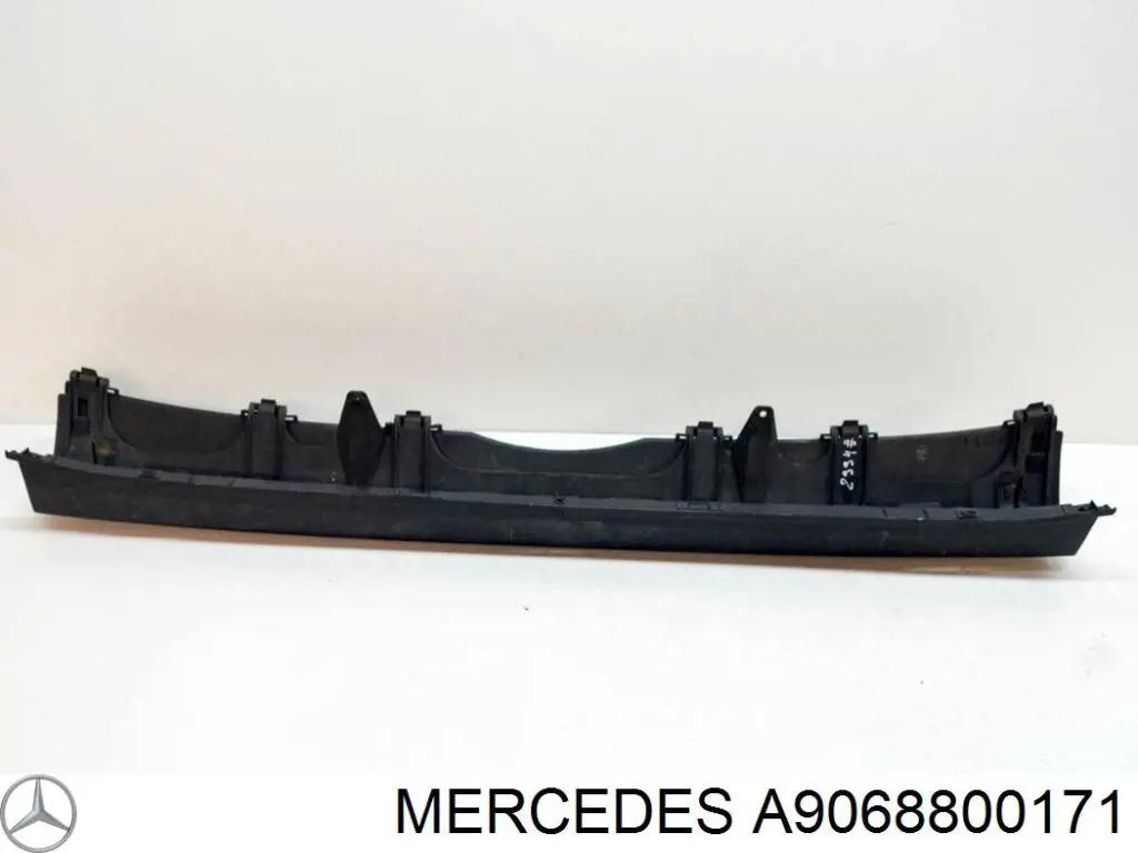 A9068800171 Mercedes parachoques trasero, parte central