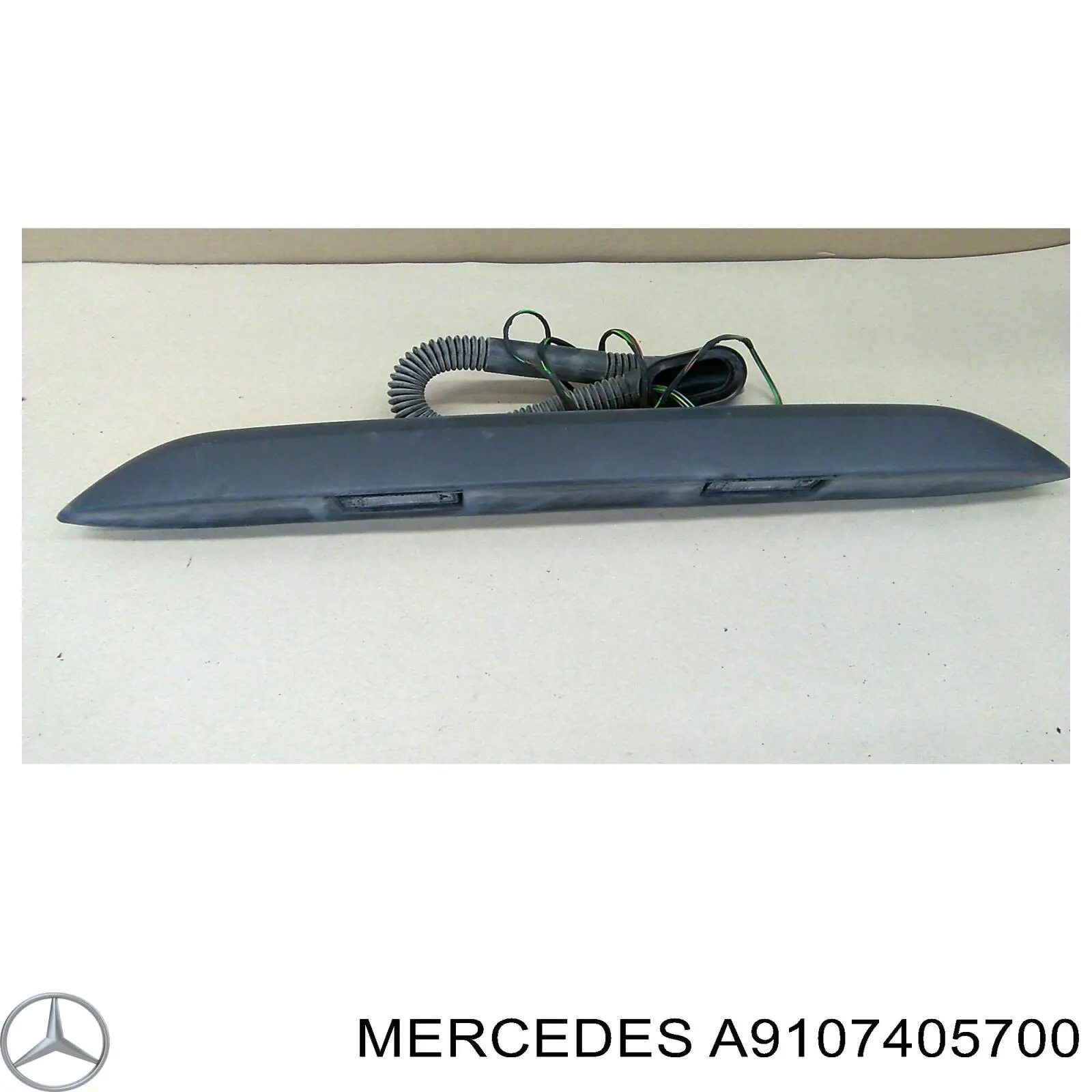 A9107405700 Mercedes Manija exterior izquierda de puerta trasera de doble hoja