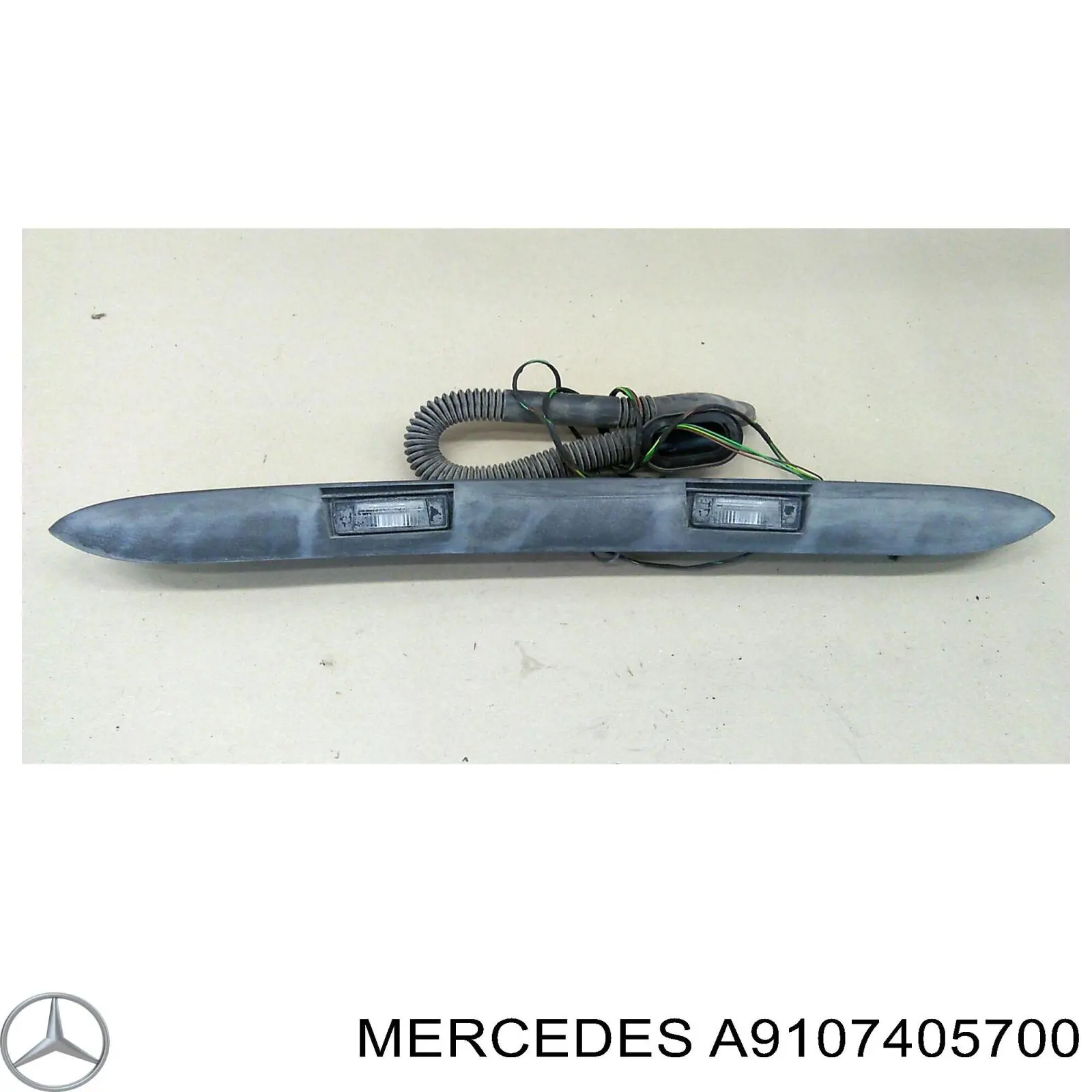 Manija exterior izquierda de puerta trasera de doble hoja Mercedes A9107405700 precio, desde 46,28 EUR