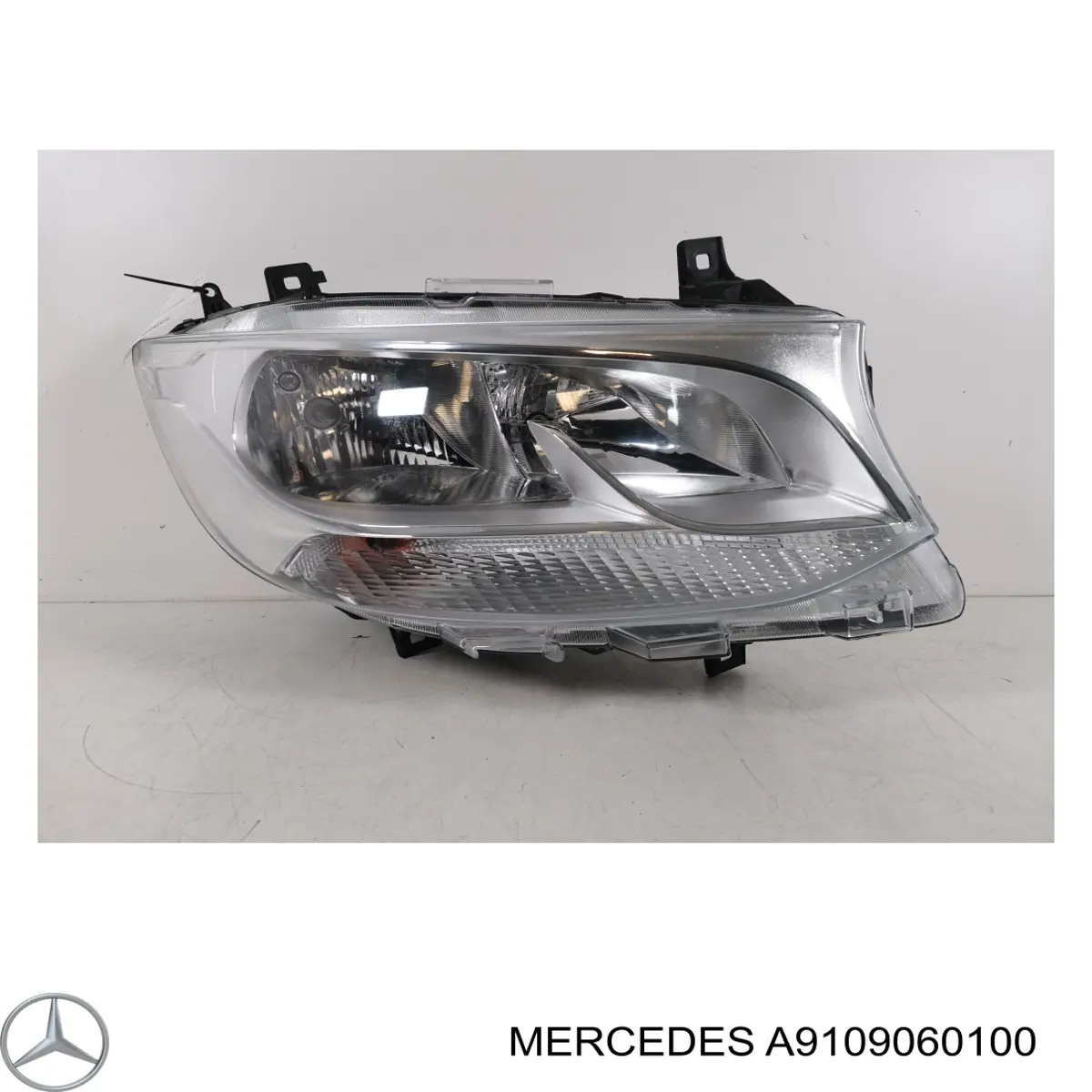 A9109060100 Mercedes Luz derecha