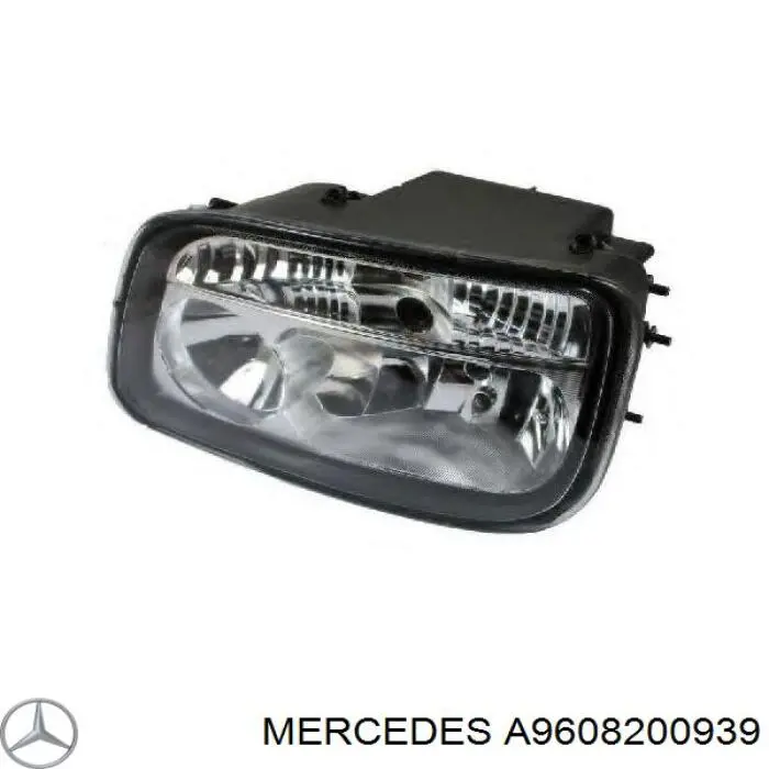 A9608200939 Mercedes faro derecho