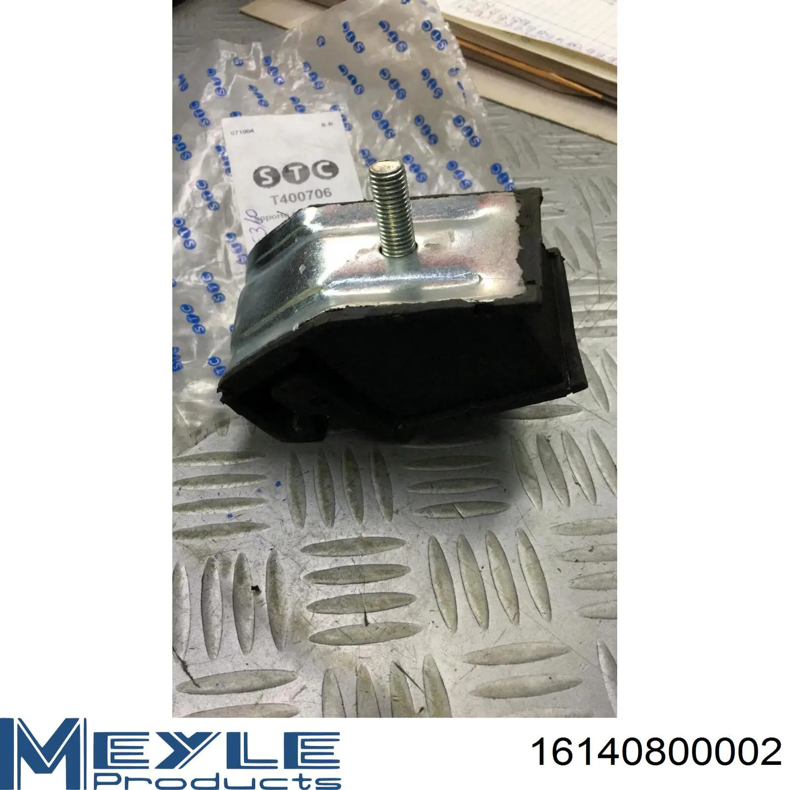 Soporte delantero izquierdo del motor 7700801543 Renault (RVI)