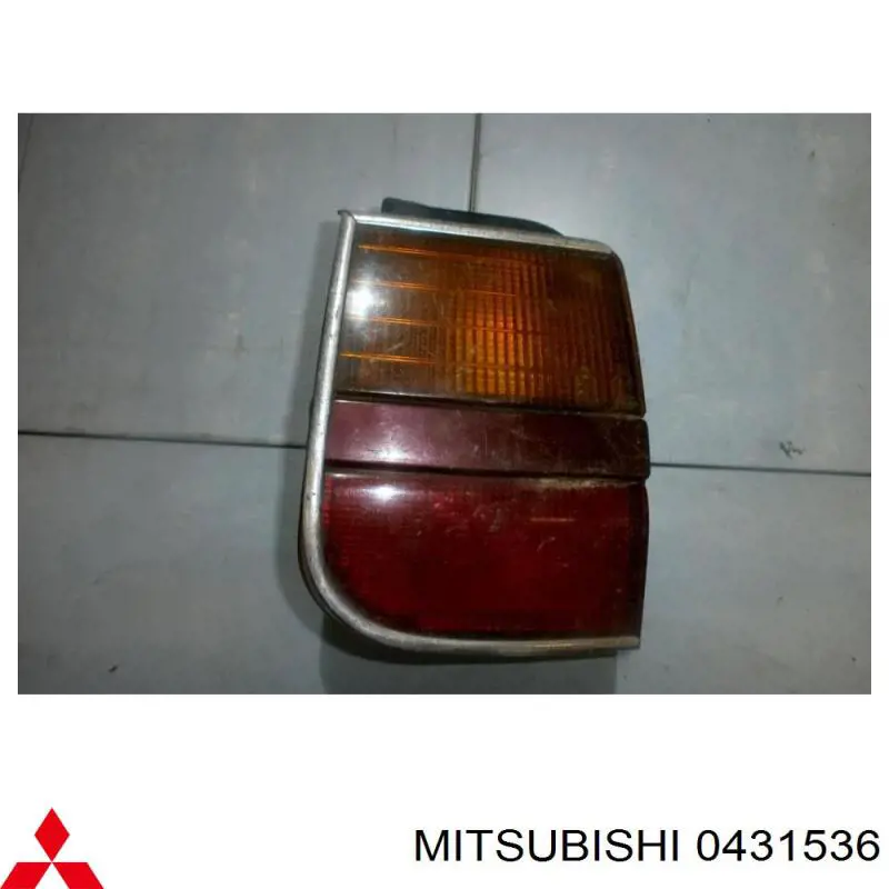 Piloto posterior derecho Mitsubishi Space Wagon (N8_, N9_)