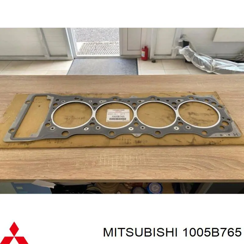 1005B765 Mitsubishi junta de culata
