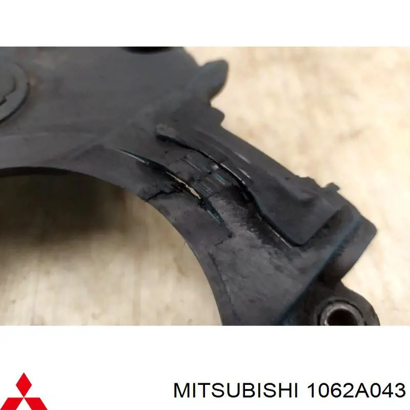 1062A043 Mitsubishi tapa de correa de distribución inferior