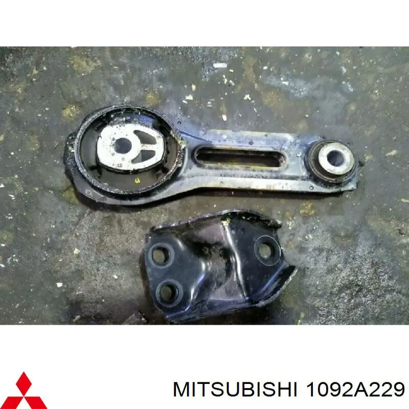 Soporte de motor delantero 1092A229 Mitsubishi
