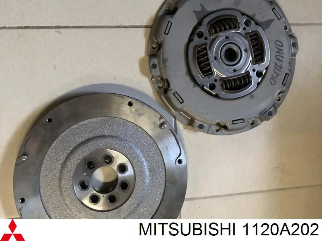 Comprar 1120A202 Mitsubishi Volante de motor bimasa