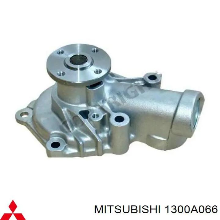 Comprar 1300A066 Mitsubishi Bomba de agua para motor
