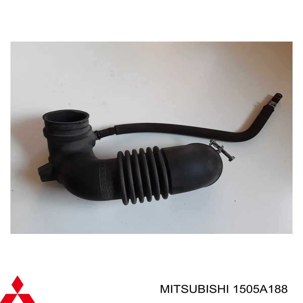 Conducto de aire, salida del filtro de aire Mitsubishi 1505A188 precio, desde 46,46 EUR