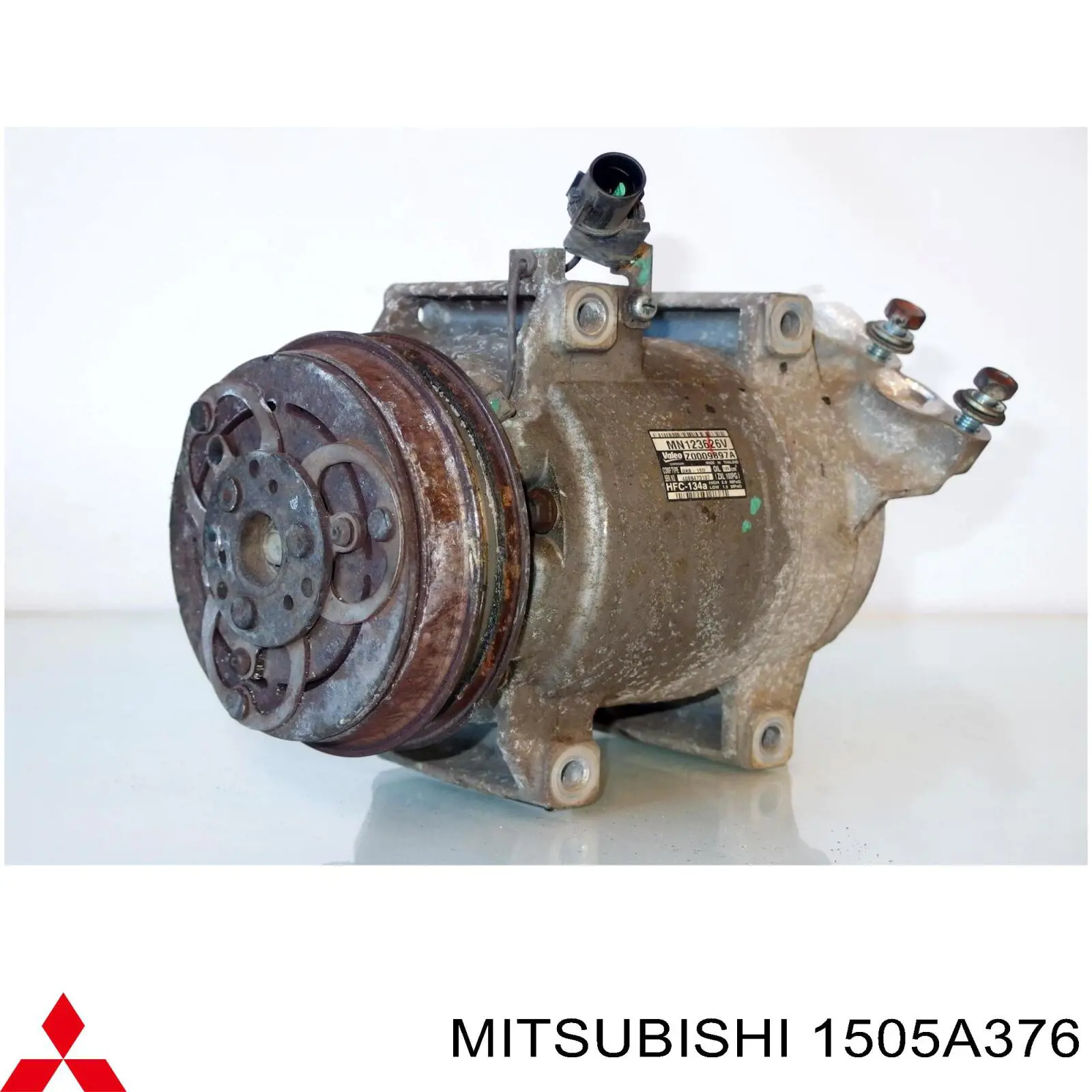 1505A376 Mitsubishi Conducto de aire, salida del filtro de aire