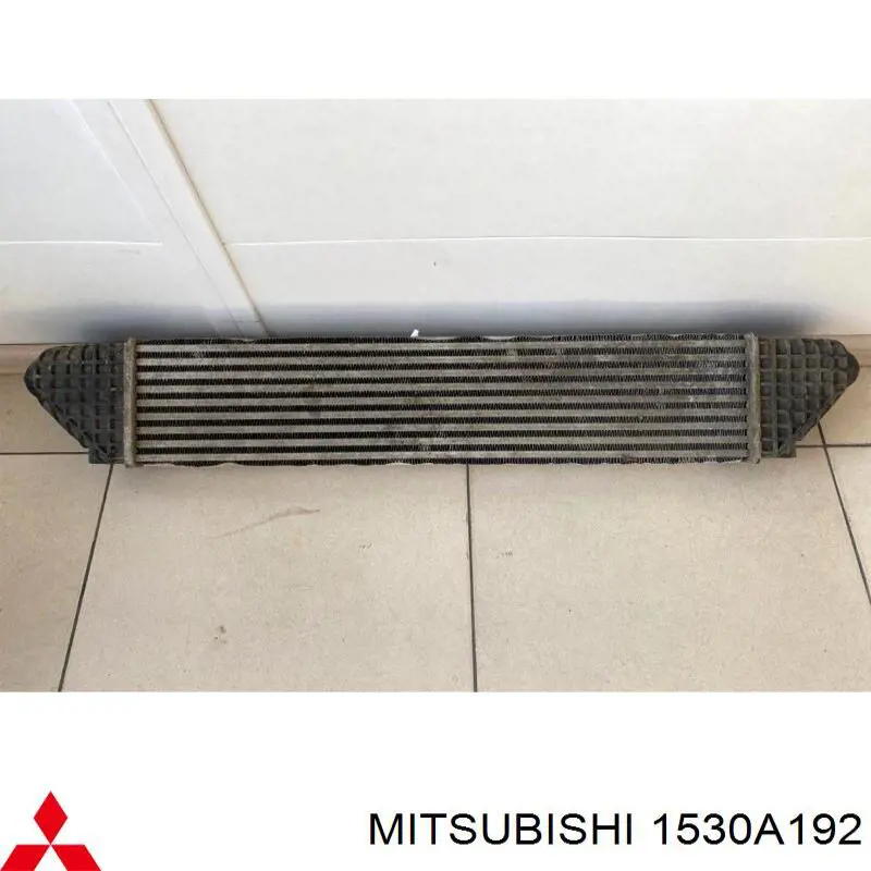 Radiador de aire de admisión Mitsubishi 1530A192 precio, desde 176,22 EUR