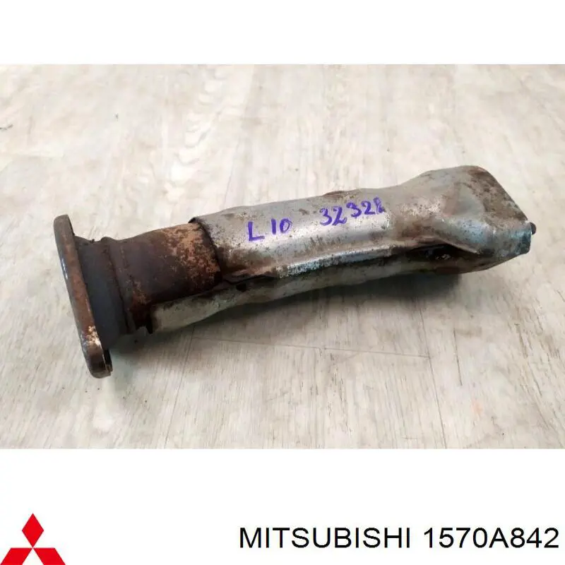 1570A842 Mitsubishi tubo de admisión del silenciador de escape delantero