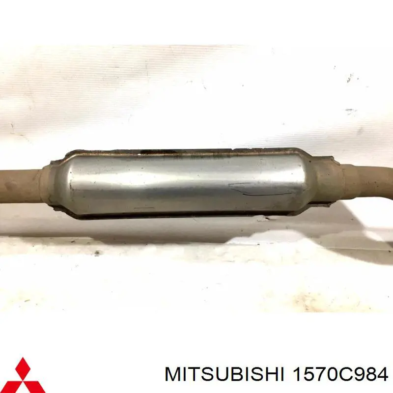 1570C984 Mitsubishi Silenciador central