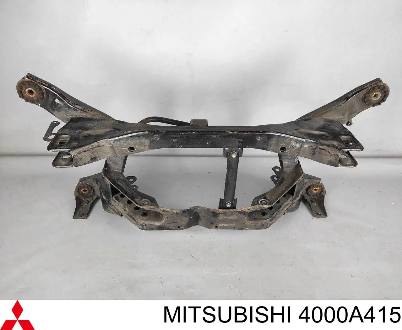 Comprar 4000A415 Mitsubishi Puente delantero