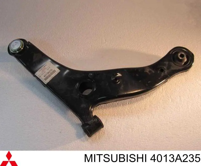 Brazo inferior izquierdo de la suspensión delantera Mitsubishi 4013A235 precio, desde 70,84 EUR