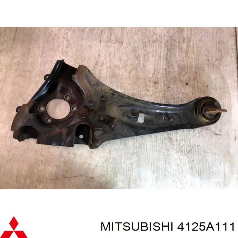 Brazo longitudinal inferior izquierdo de la suspensión trasera Mitsubishi 4125A111 precio, desde 81,31 EUR