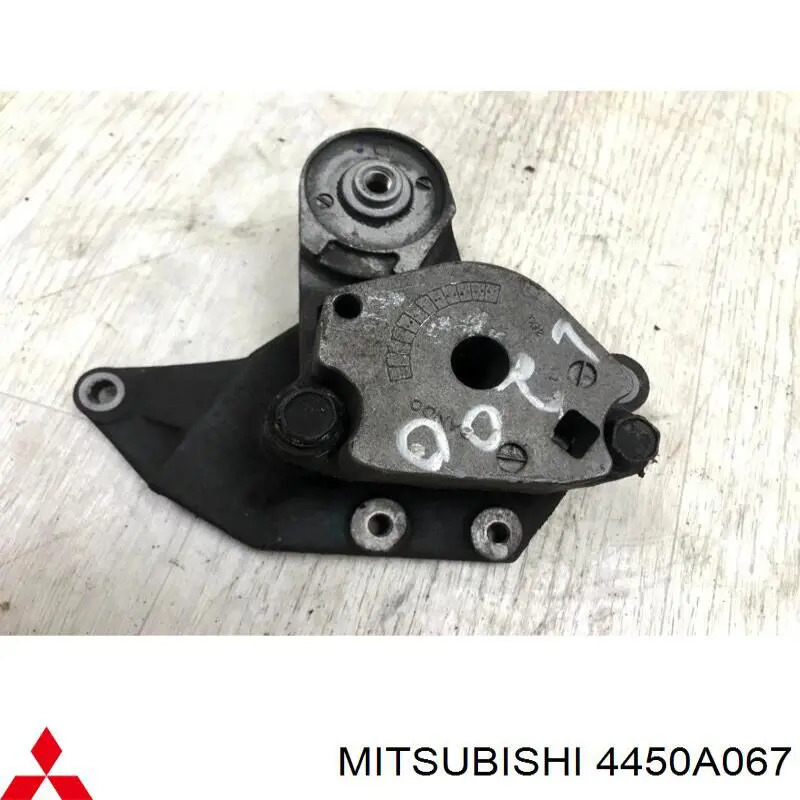 4450A067 Mitsubishi