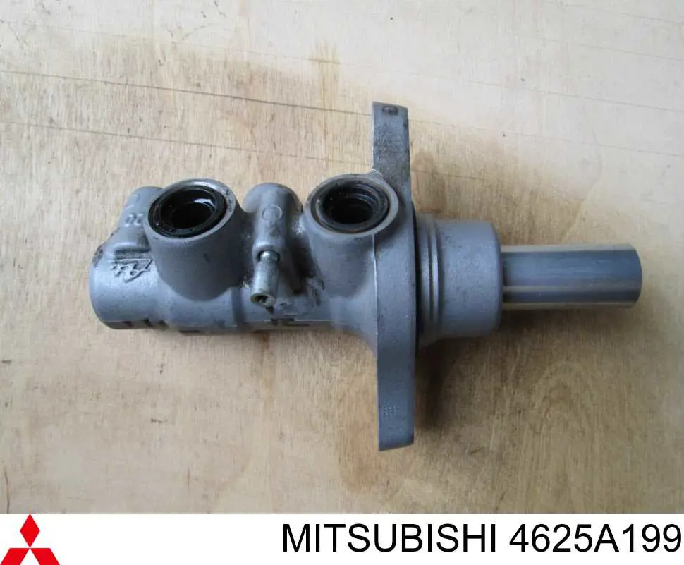 Cilindro maestro de frenos Mitsubishi 4625A199 precio, desde 88,57 EUR