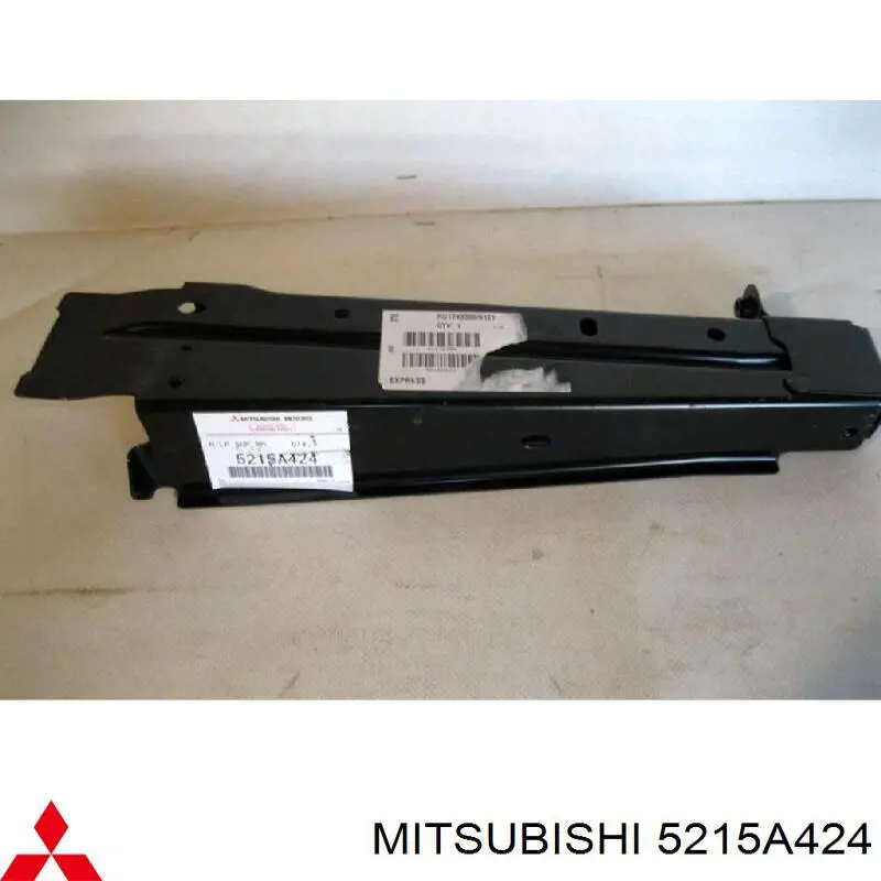 5215A424 Mitsubishi soporte de radiador derecha (panel de montaje para foco)