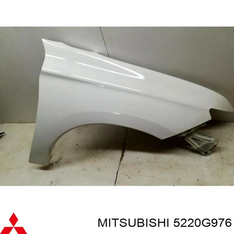 5220G976 Mitsubishi guardabarros delantero derecho