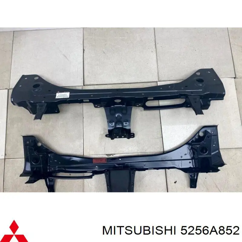 5256A852 Mitsubishi soporte de radiador superior