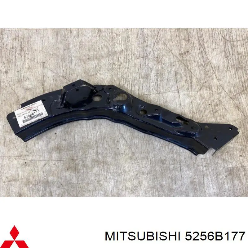5256B177 Mitsubishi soporte de radiador izquierdo (panel de montaje para foco)