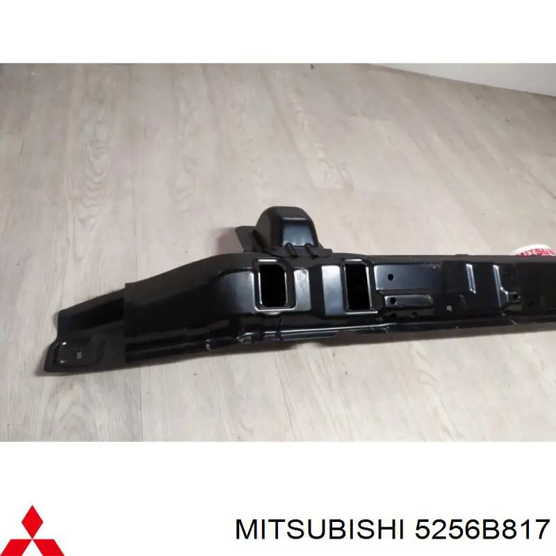 Apoyo de radiador inferior para Mitsubishi Pajero (V80)