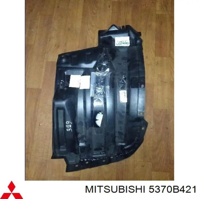 Guardalodos delantero izquierdo Mitsubishi 5370A687 precio, desde 21,60 EUR