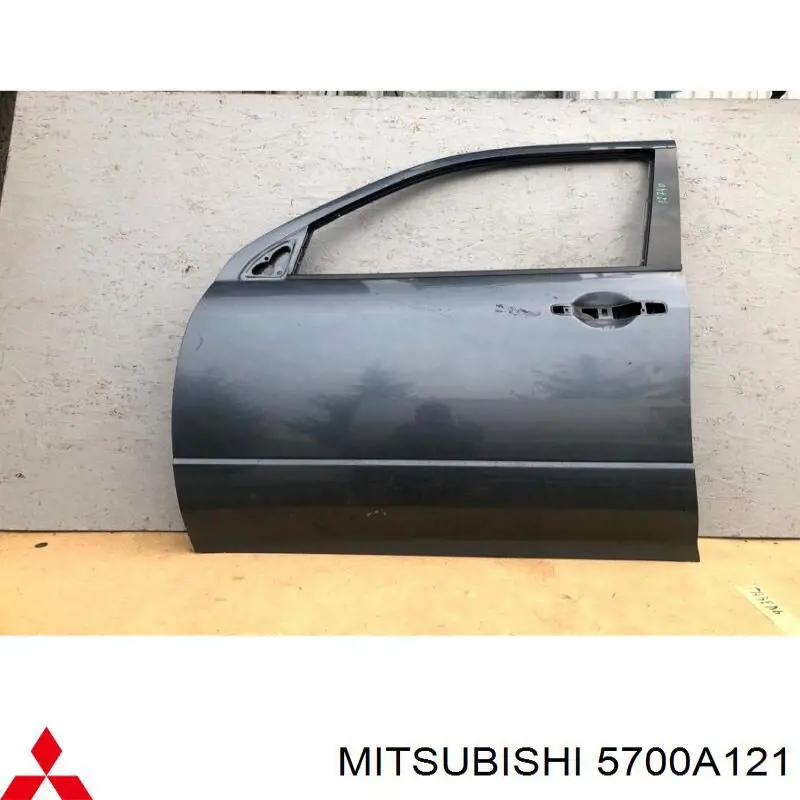 5700A121 Mitsubishi puerta delantera izquierda
