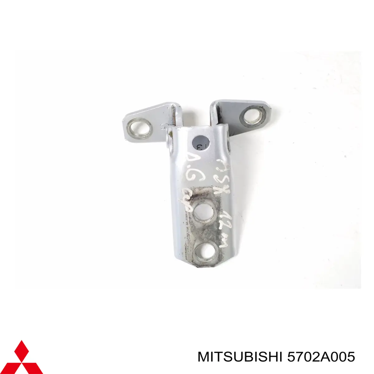 Bisagra de la puerta delantera derecha Mitsubishi 5702A005 precio, desde 23,68 EUR