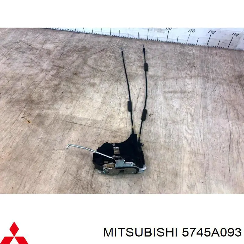 5745A093 Mitsubishi cerradura de puerta trasera izquierda