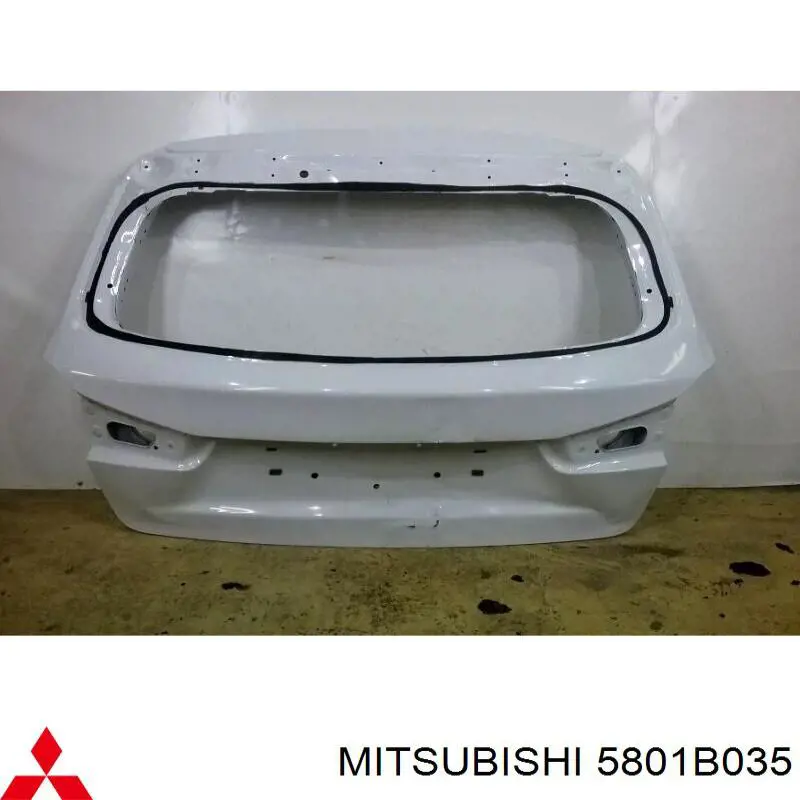 5801B035 Mitsubishi Porton trasero