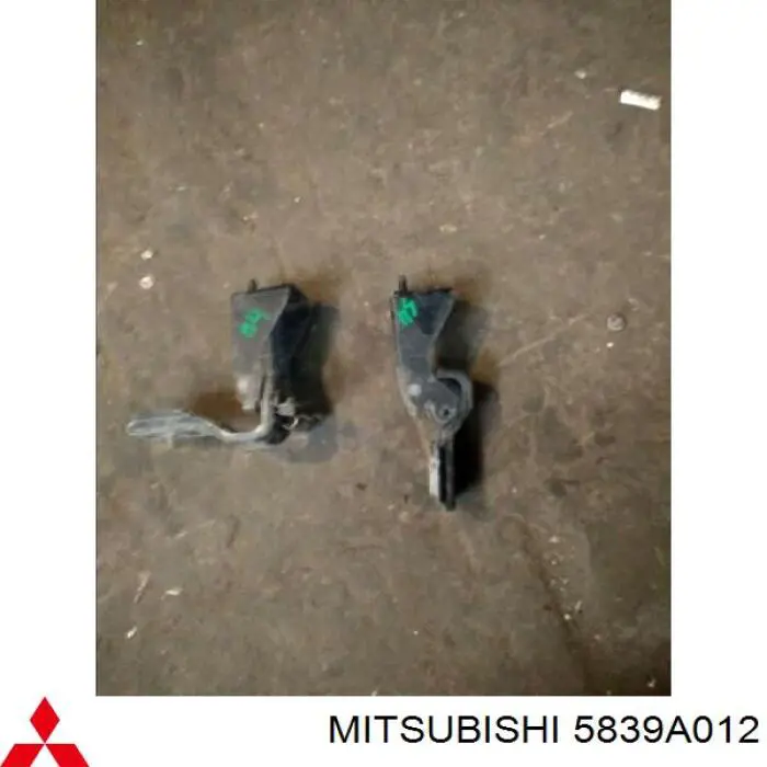 Soporte de rueda de repuesto Mitsubishi 5839A012 precio, desde 47,54 EUR