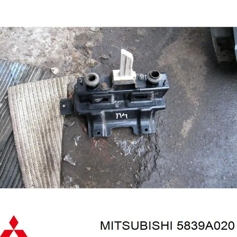 5839A020 Mitsubishi