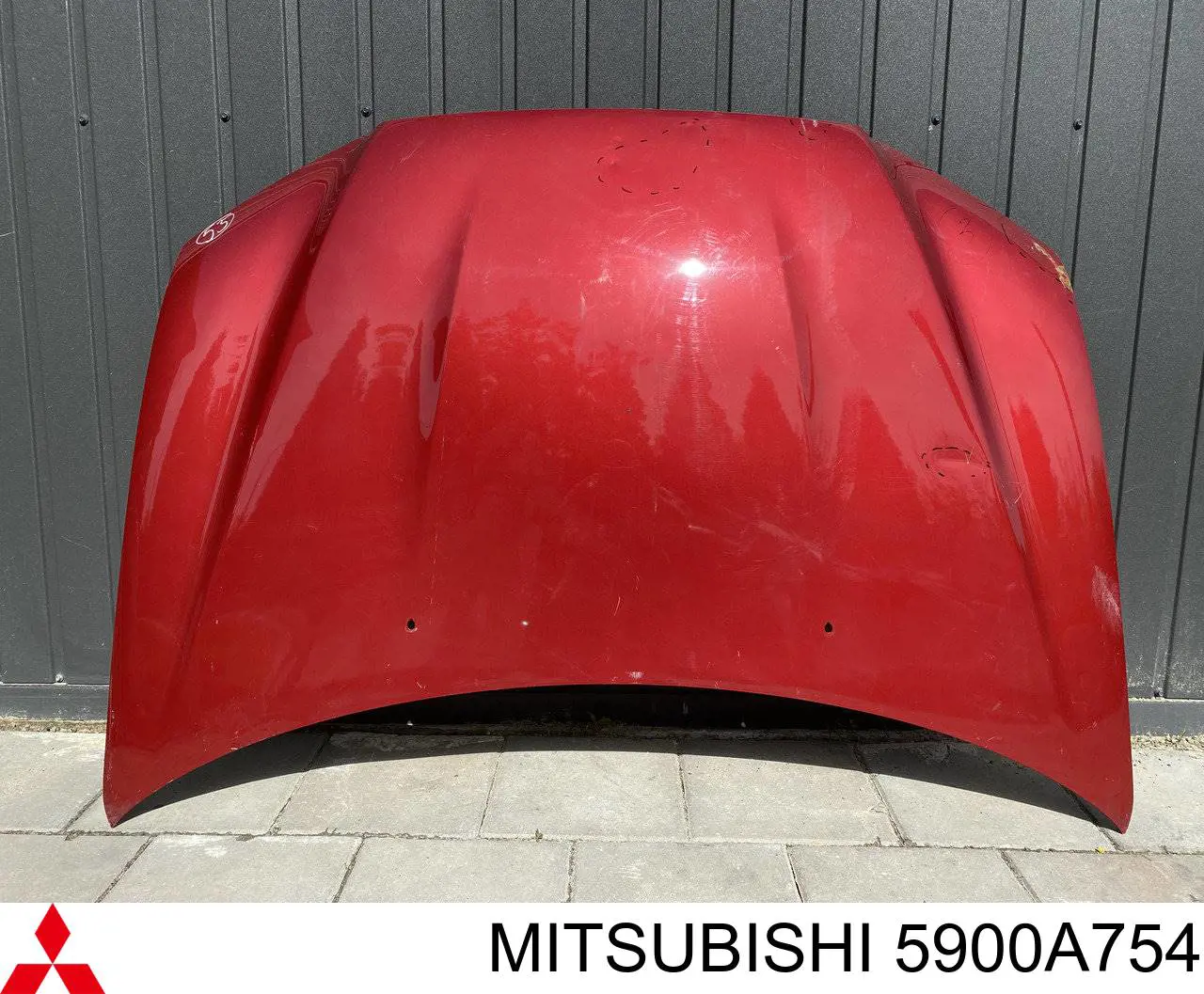 5900A754 Mitsubishi capó del motor