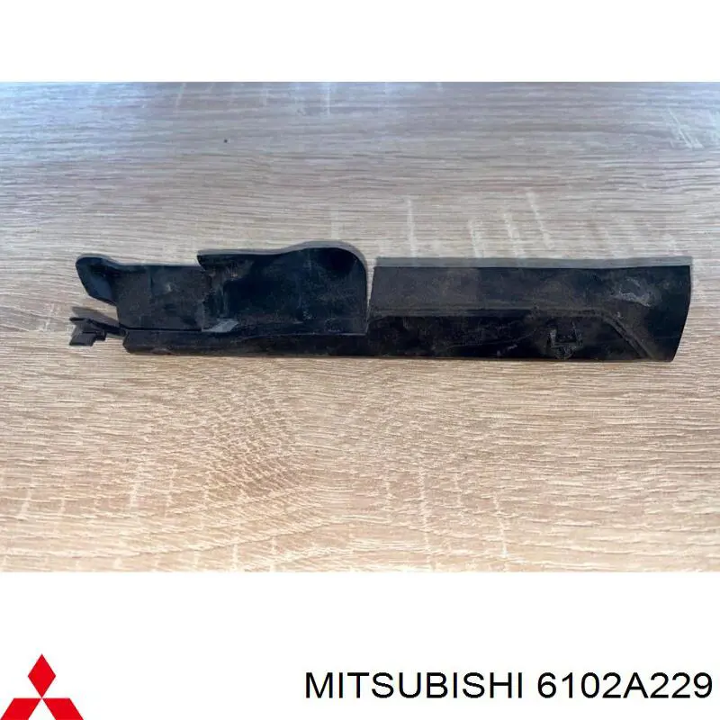 Clips de fijación de moldura de parabrisas Mitsubishi 6102A229