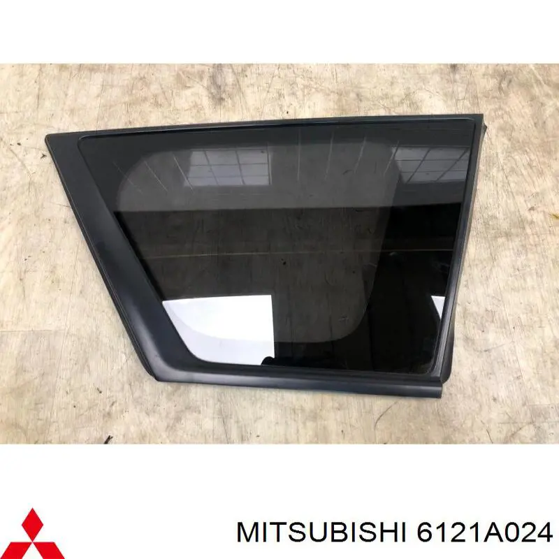 6121A024 Mitsubishi ventanilla costado superior derecha (lado maletero)