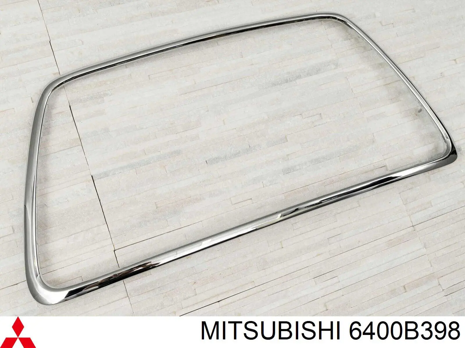 Comprar 6400B398 Mitsubishi Moldura de la rejilla del radiador