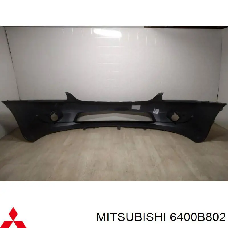 6400B802 Mitsubishi Paragolpes delantero